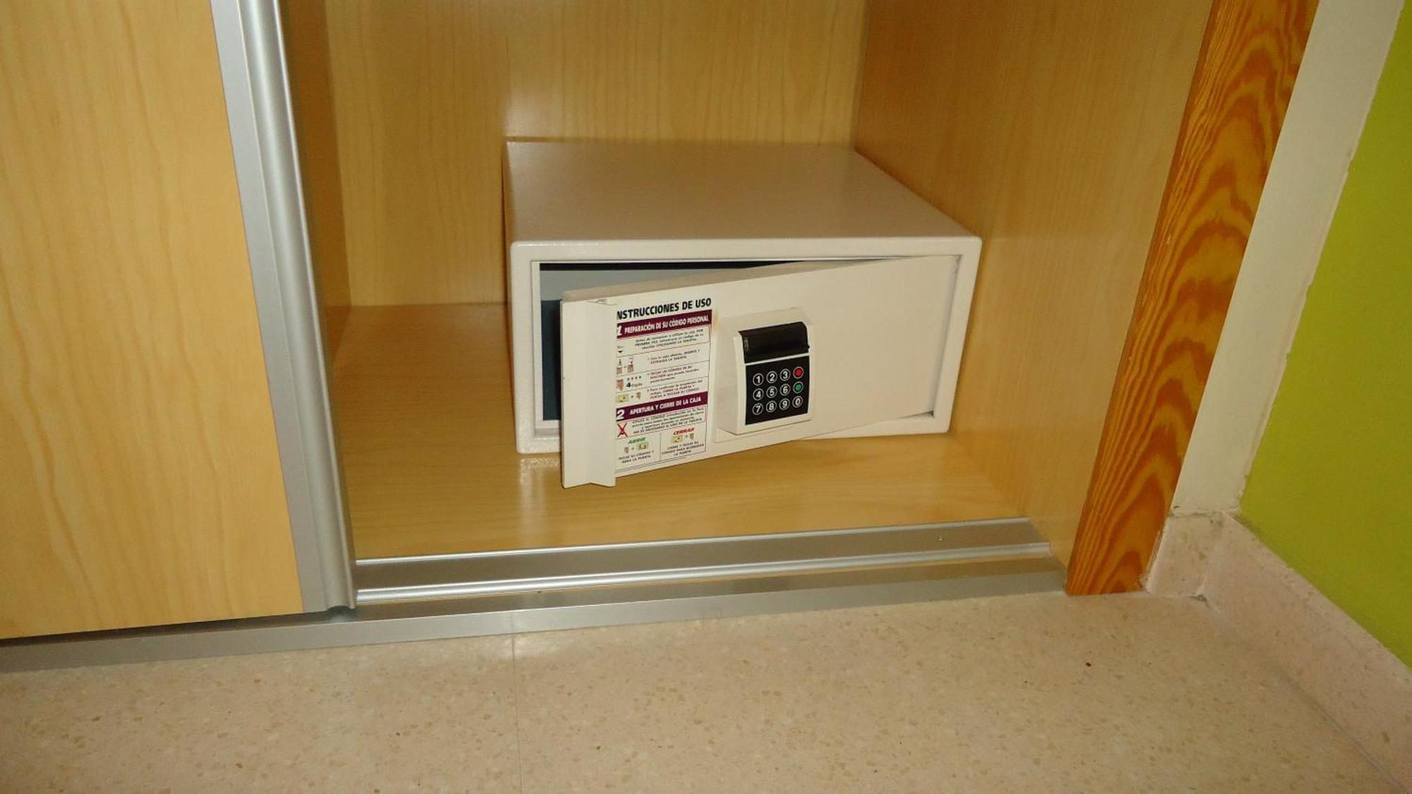 Apartamentos Europa House Sun Beach 과다마르델세게라 객실 사진